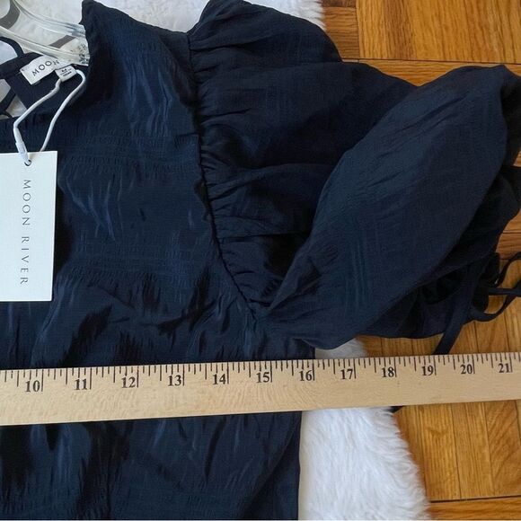 MOON RIVER Navy Blue Tiered Puff Sleeve Midi Dress - Size M - Picture 6 of 10